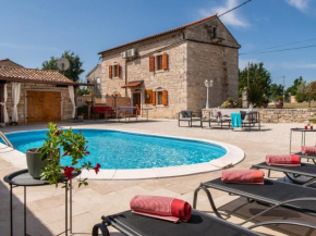 Typical Istrian Villa Casa Smolica with pool